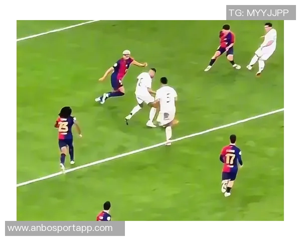 姆巴佩全场表现亮眼传射建功并贡献关键传球与过人评分高达86