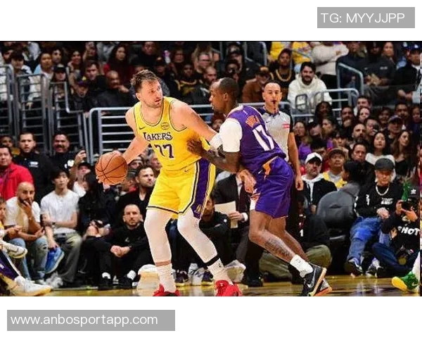 湖人疲态明显防守失利仅得1次抢断快攻得分惨遭太阳压制